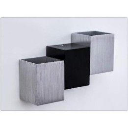 Lámpara de pared exterior triple (negro con cromado)