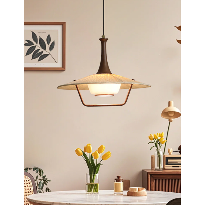 Lámpara colgante estilo oriental con detalle de madera