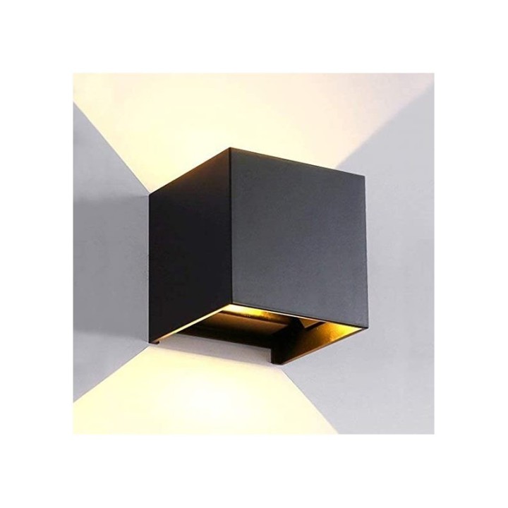 Lámpara de pared exterior tipo cubo con luz Led